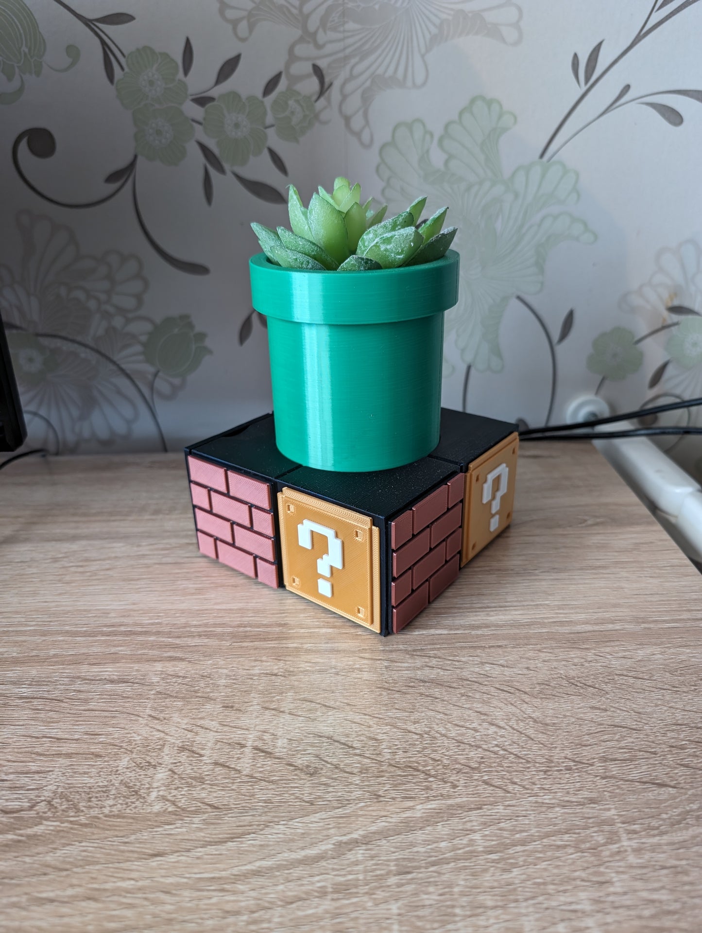 Mario desk organiser on the desk