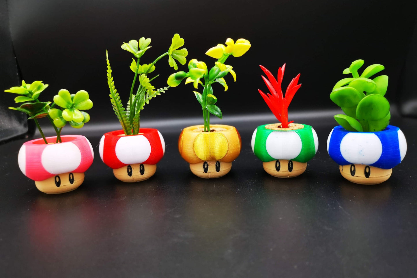 Mario mushroom planter - Various colours and sizes! / Super Mario Toadstool plant pot / Gaming room decor / housewarming gift for new home