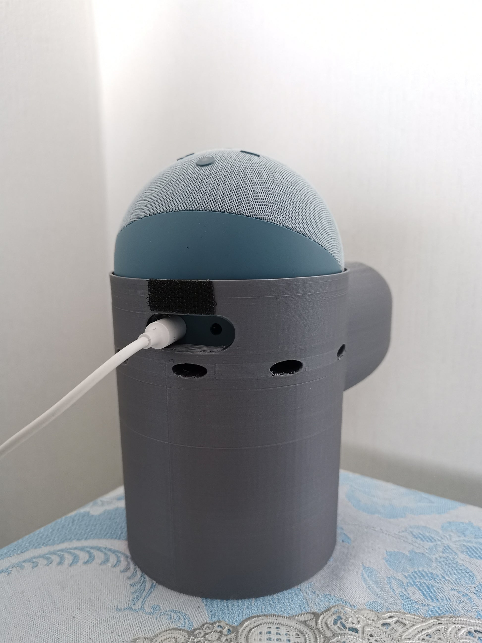 Bender Alexa Echo holder from the back in traditional colours