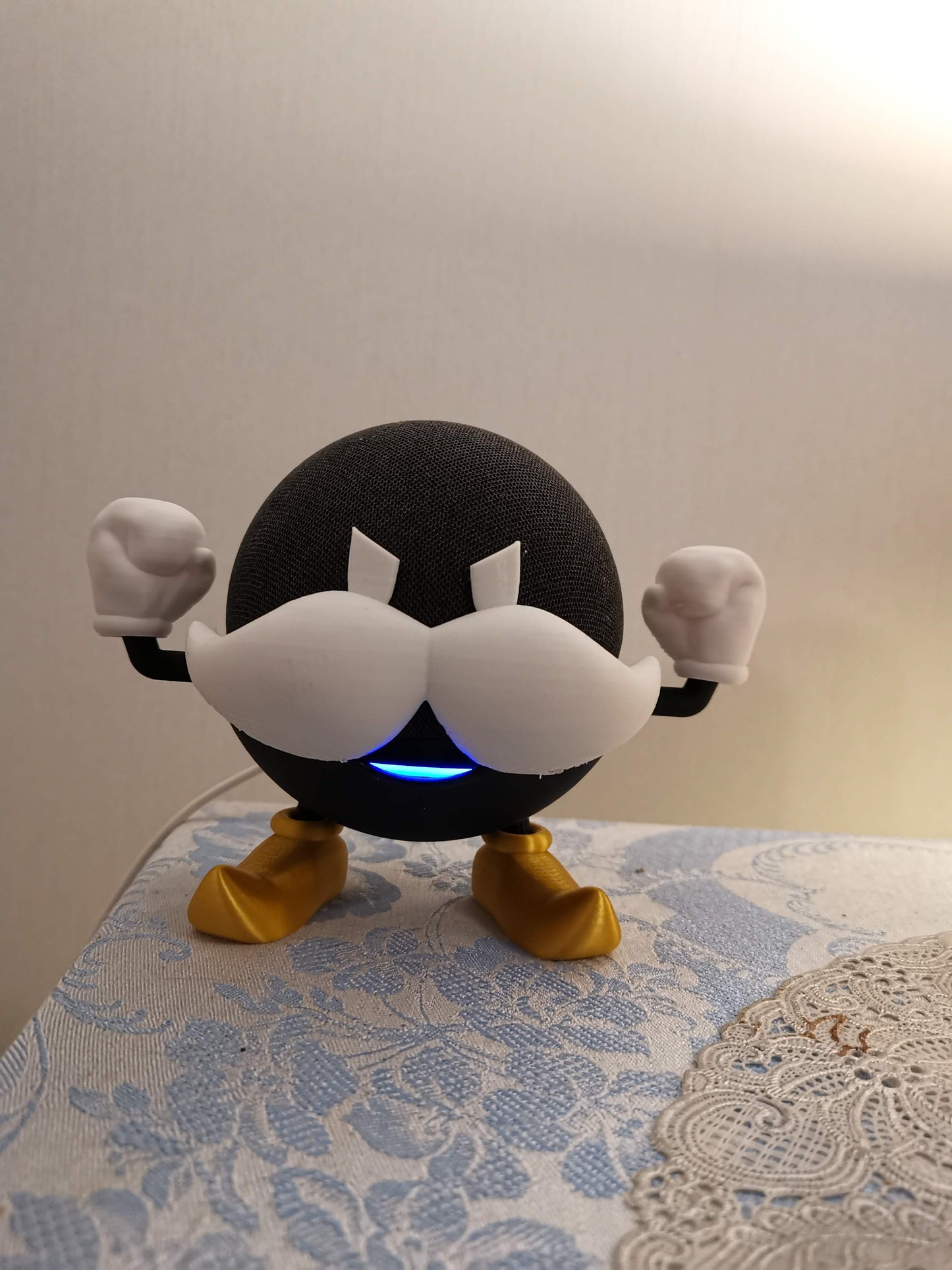 Bomb-omb Alexa Echo holder without crown close up