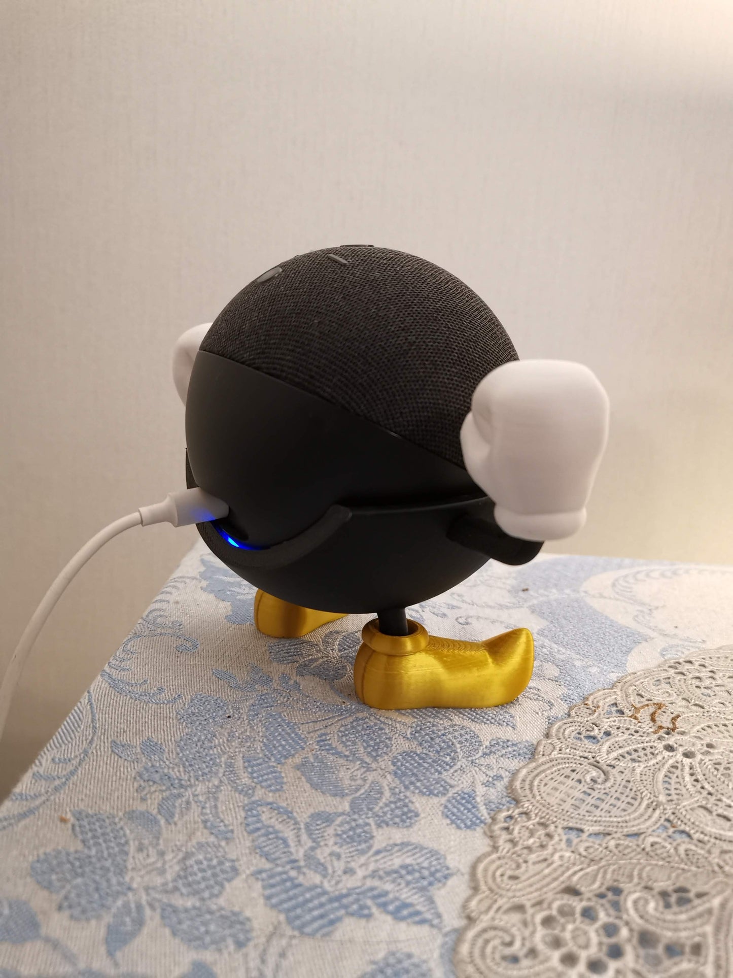Bomb-omb Alexa Echo holder without crown from the back