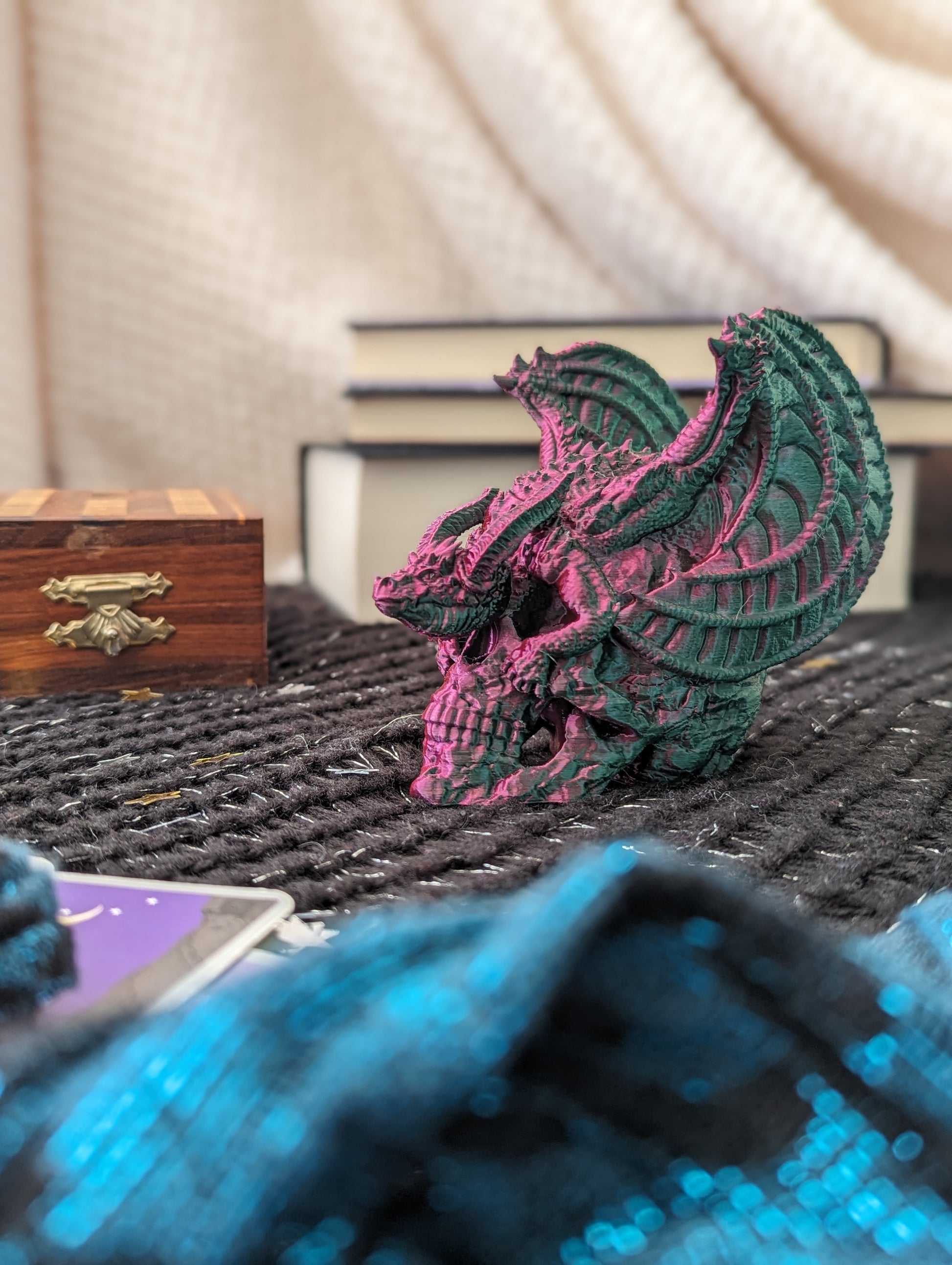 Dragon on skull ornament in 2-tone filament