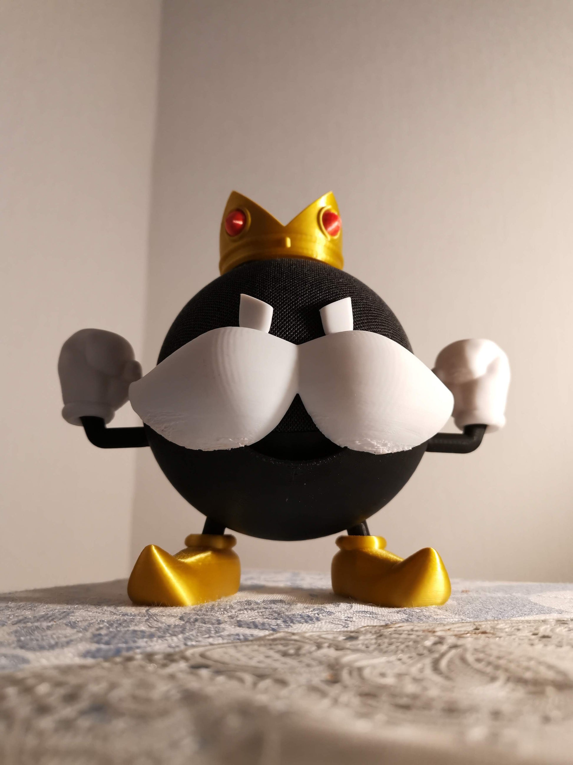 King Bomb-omb Alexa Echo holder with crown on top close up