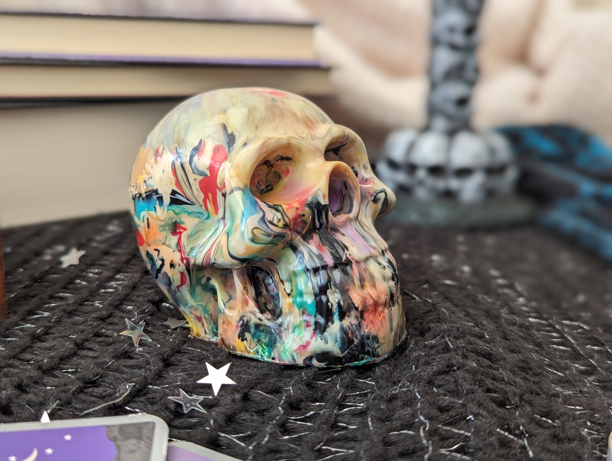 Marbled skull ornament from 3D printer waste close up from side