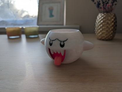 Mario Boo planter at an angle