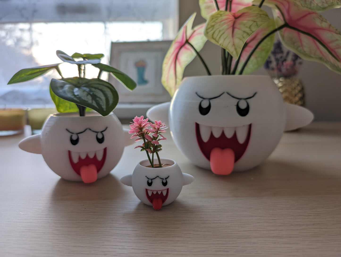 Mario Boo planters in various sizes on desk