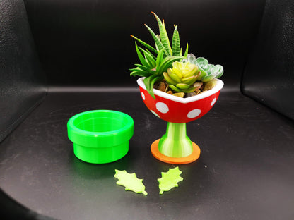 Petey Piranha planter assembly
