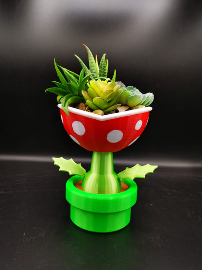 Petey Piranha planter close up