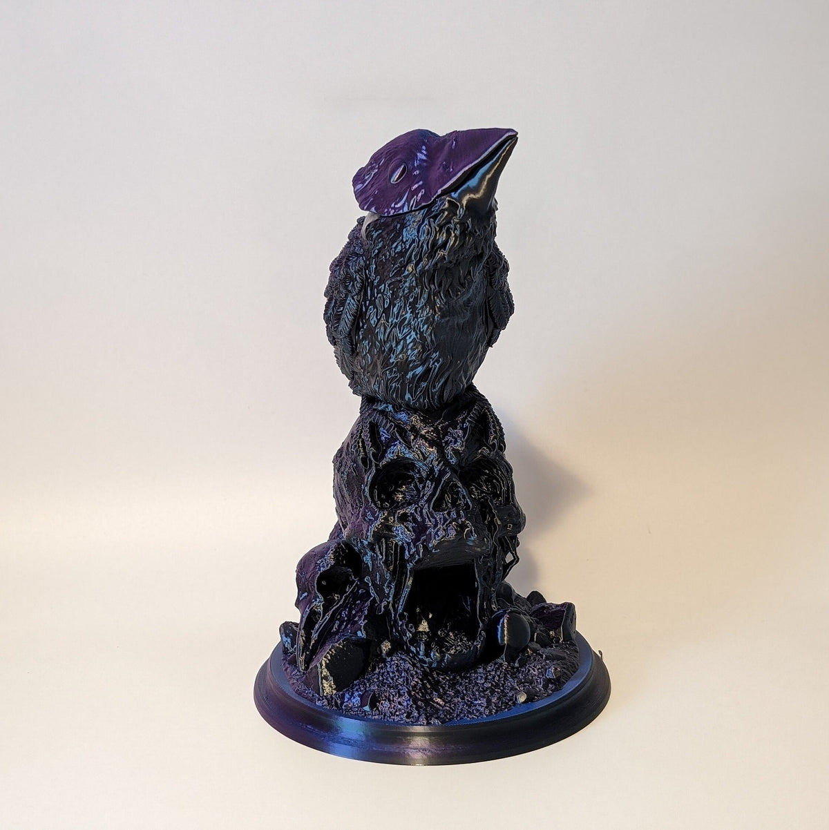 Single colour raven skull dice tower in silk with the beak open
