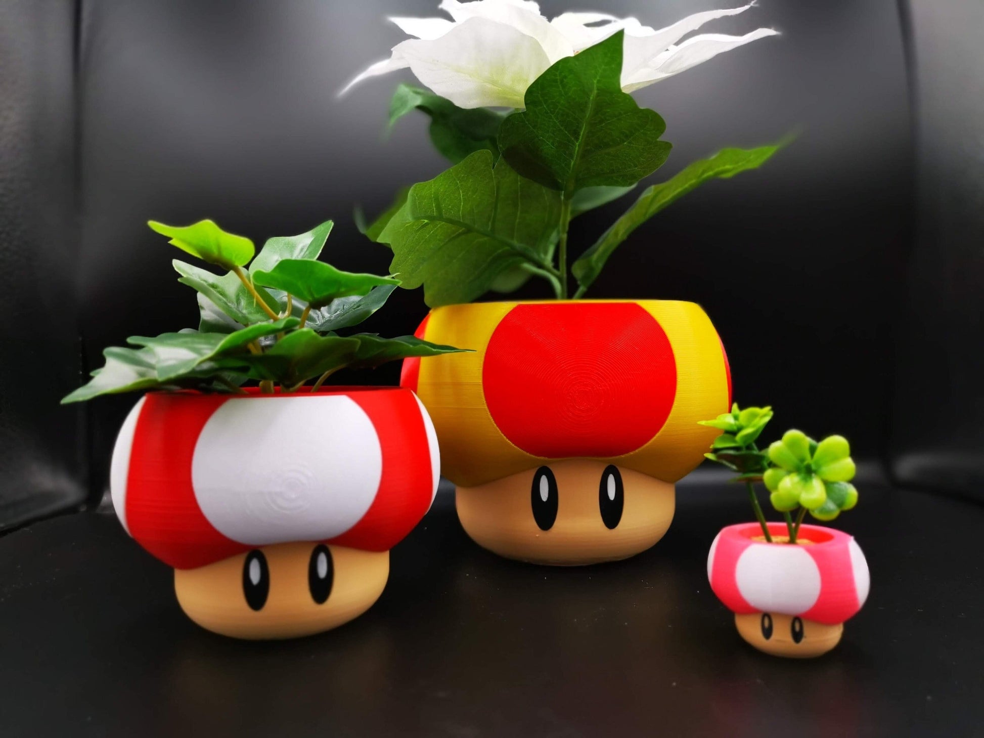 Mario mushroom planter - Various colours and sizes! / Super Mario Toadstool plant pot / Gaming room decor / housewarming gift for new home